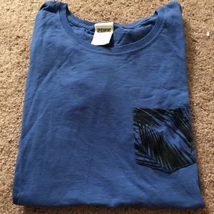VS PINK POCKET TEE